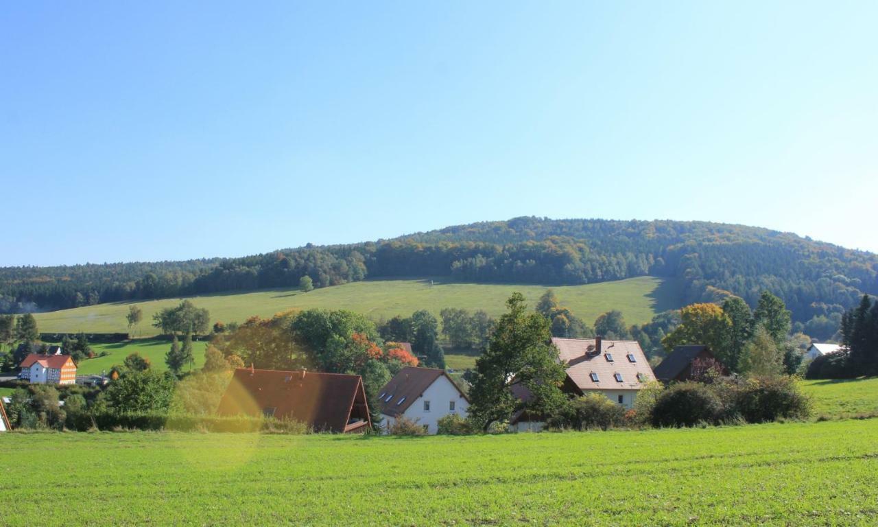 Ferienwohnung Bahnelblick ヨンスドルフ エクステリア 写真