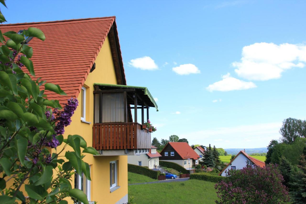 Ferienwohnung Bahnelblick ヨンスドルフ エクステリア 写真